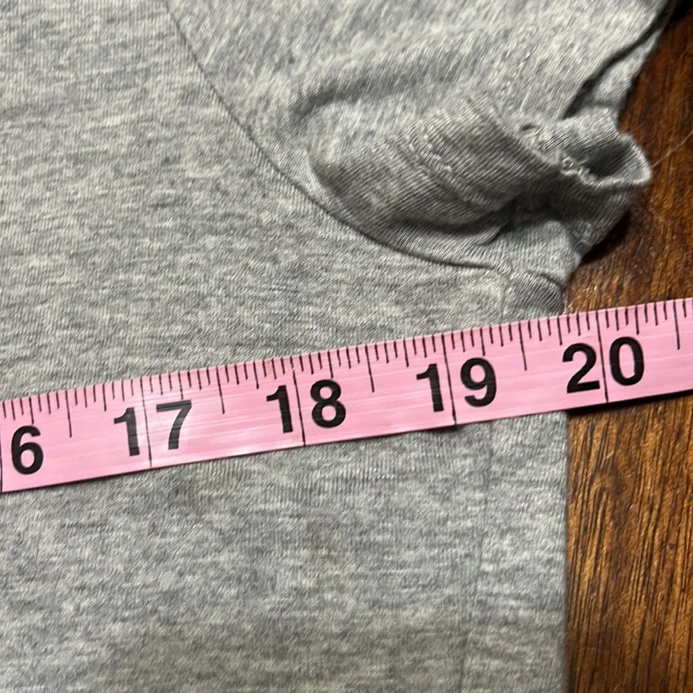 Tommy Hilfiger Heather Grey Heart Short Sleeve T Shirt Sz L - Picture 7 of 9